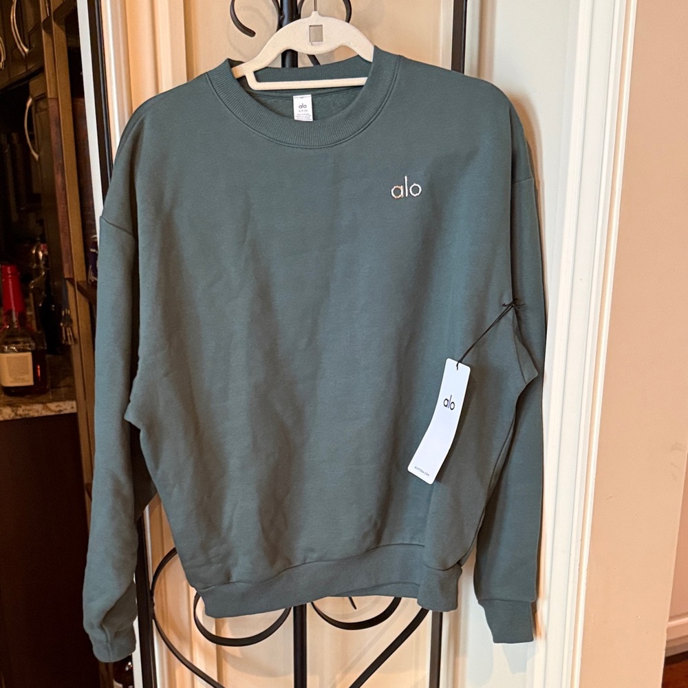 ALO Yoga Ladies Dark Green Crewneck Sweater - Picture 2 of 6